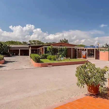 Cosy Mobile Home In Sorso With Garden