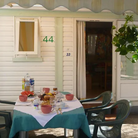 Cosy Mobile Home In Sorso With Garden Dom wakacyjny Sorso