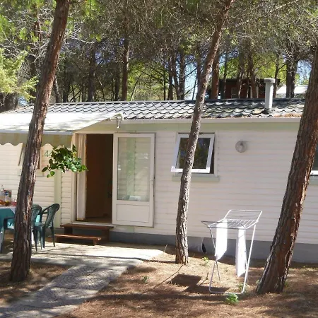 Cosy Mobile Home In Sorso With Garden Dom wakacyjny